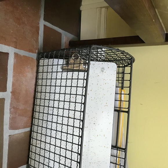 WIRE TWO COMPARTMENT BASKET WITH HANDLE - Picture 4 of 8